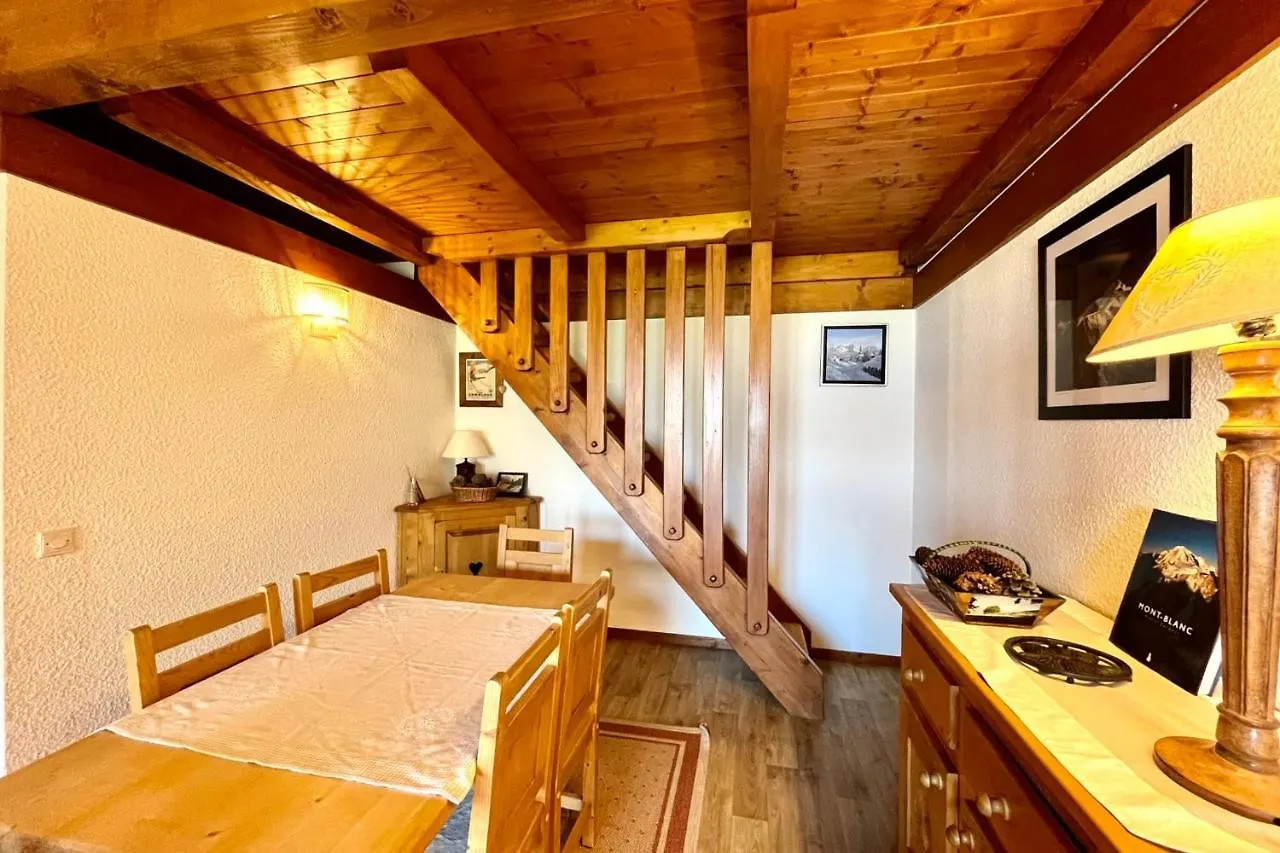 Beautiful Apartment With Balcony And Great View ! Combloux
