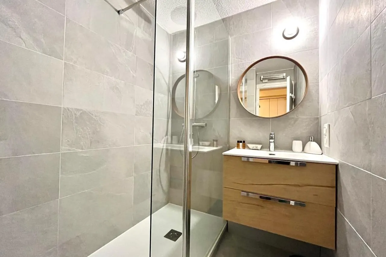 Beautiful Apartment With Balcony And Great View ! Combloux