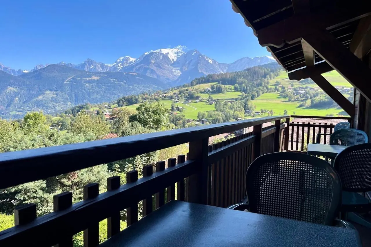 Beautiful Apartment With Balcony And Great View ! Combloux